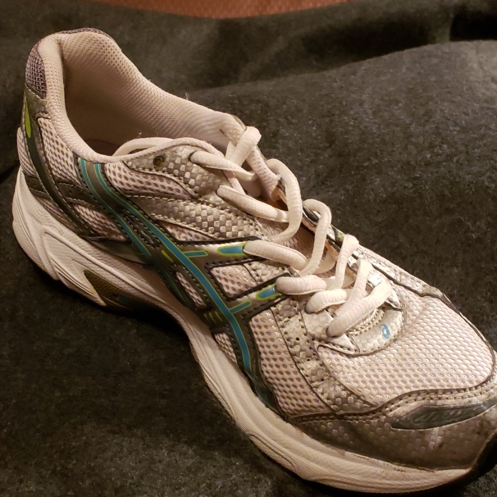 Asics Athletic Shoes - Picture 2 of 6